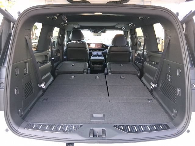 New 2026 INFINITI QX80 4WD image 6