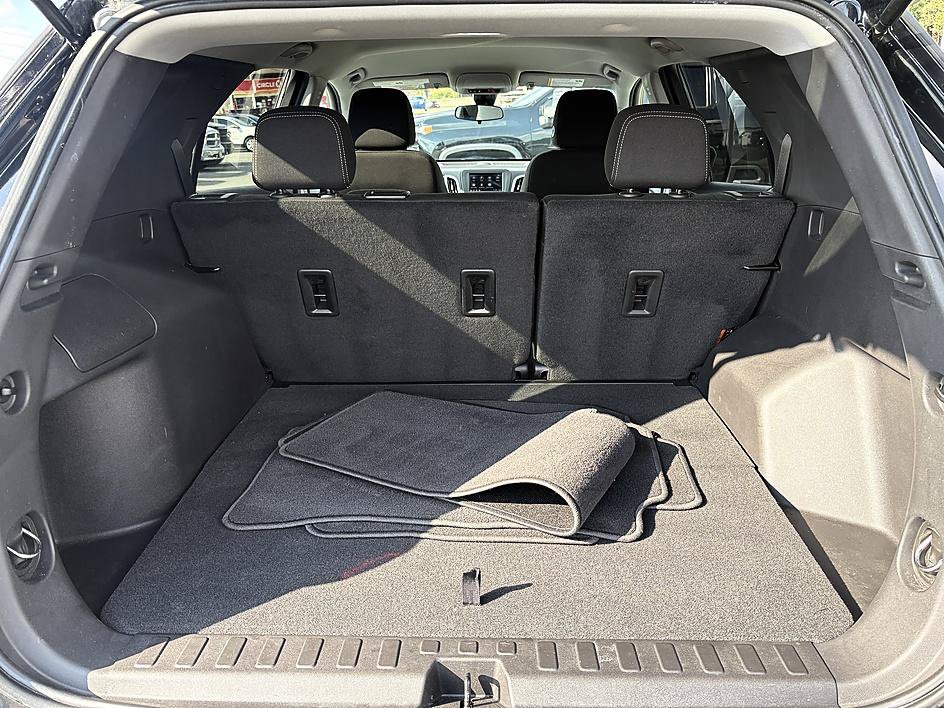 Certified 2024 Chevrolet Equinox LS w/ LS Convenience Package FWD image 11