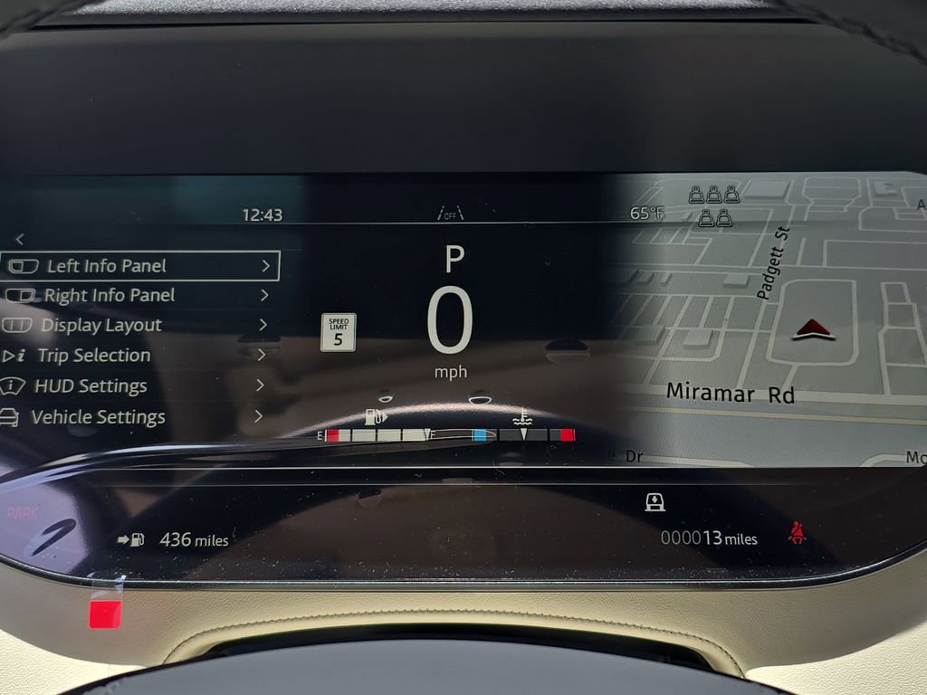 New 2026 Land Rover Range Rover Long Wheelbase SE AWD/4WD image 21