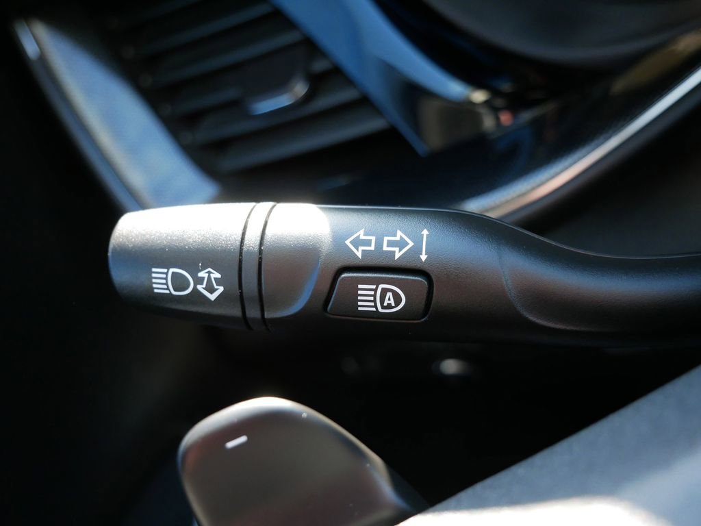 Used 2022 Buick Envision Essence w/ Technology Package I image 25