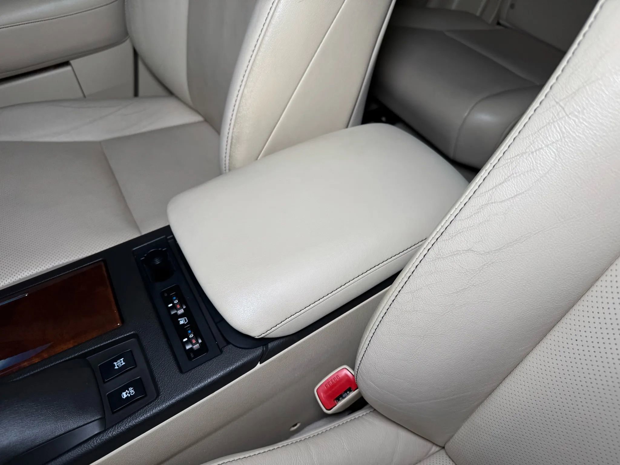 Used 2013 Lexus RX 350 AWD w/ Navigation Pkg image 39