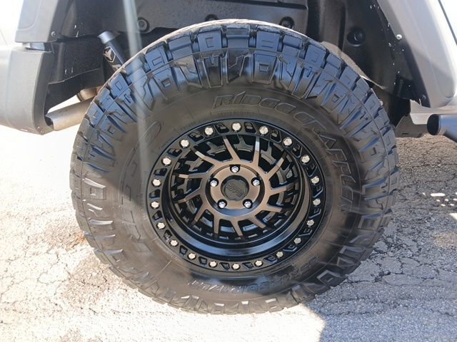 Used 2024 Jeep Wrangler Sport S image 61