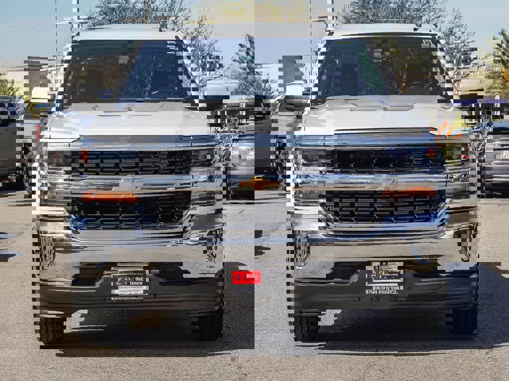 Used 2018 Chevrolet Silverado 1500 LT w/ All Star Edition image 2