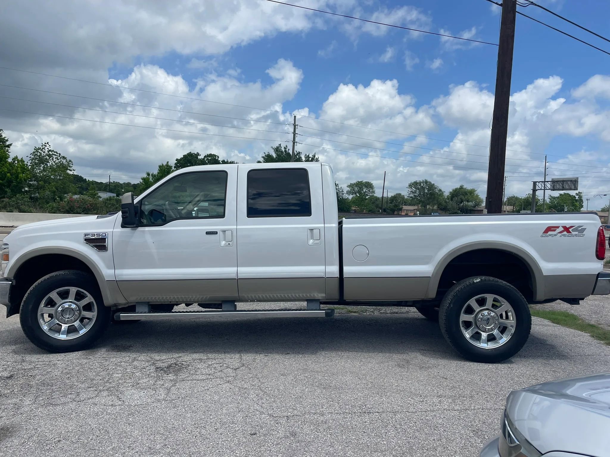 Used 2010 Ford F350 Lariat AWD/4WD image 6