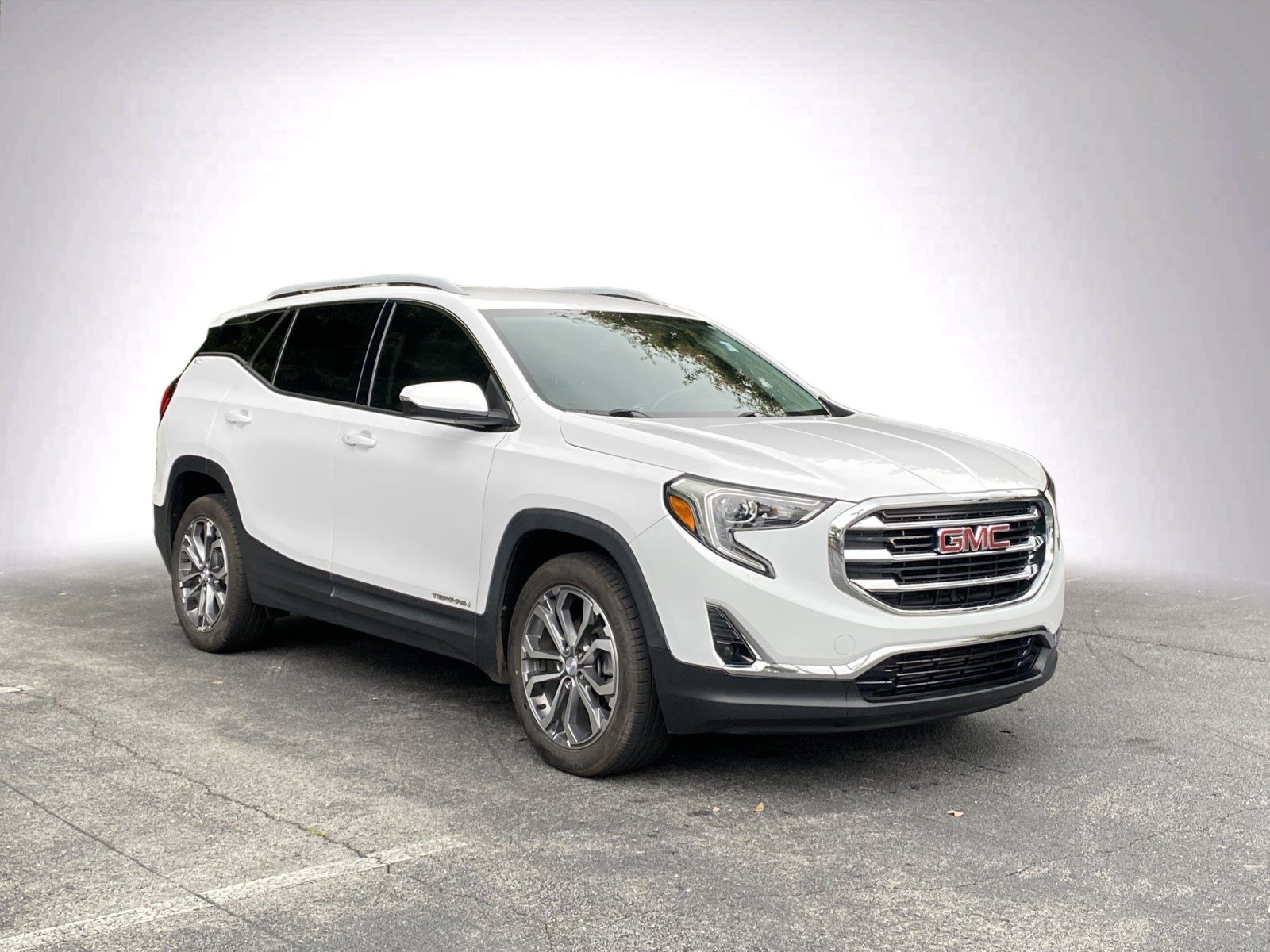 Used 2020 GMC Terrain SLT FWD image 2