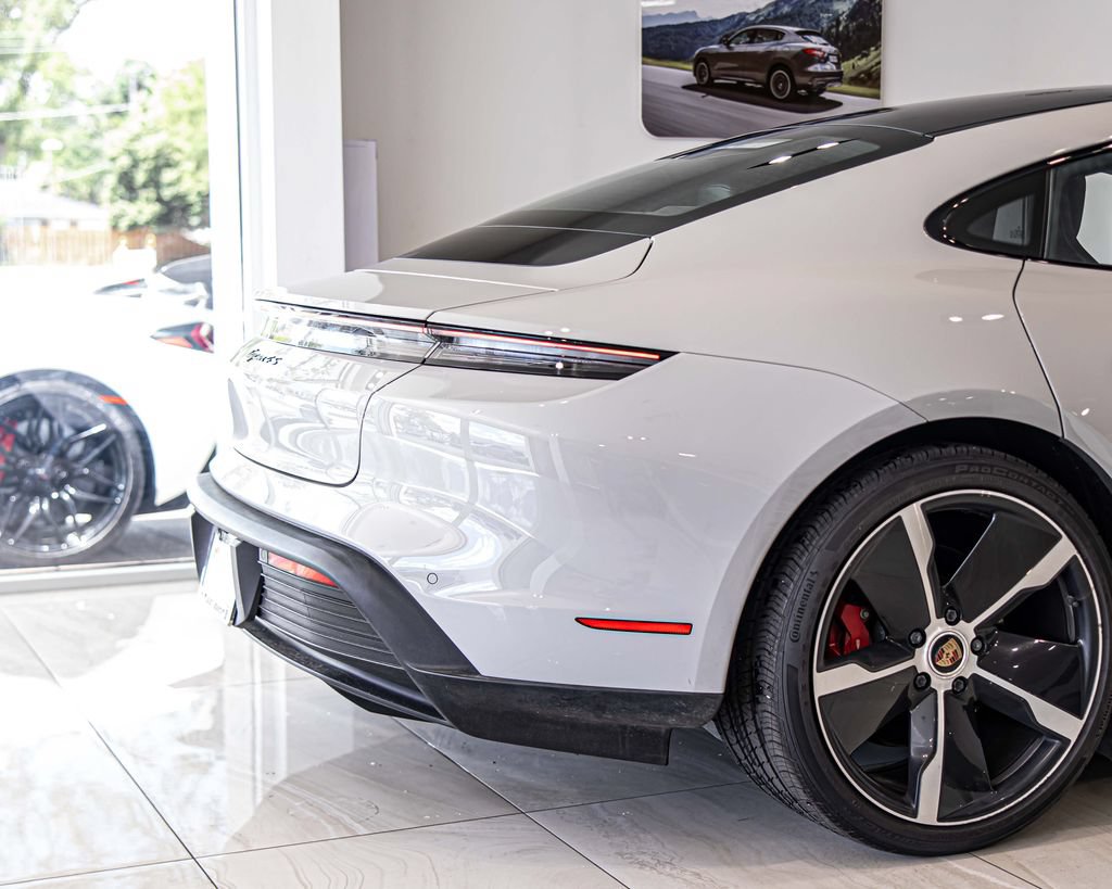 Used 2021 Porsche Taycan 4S w/ Premium Package AWD/4WD image 13