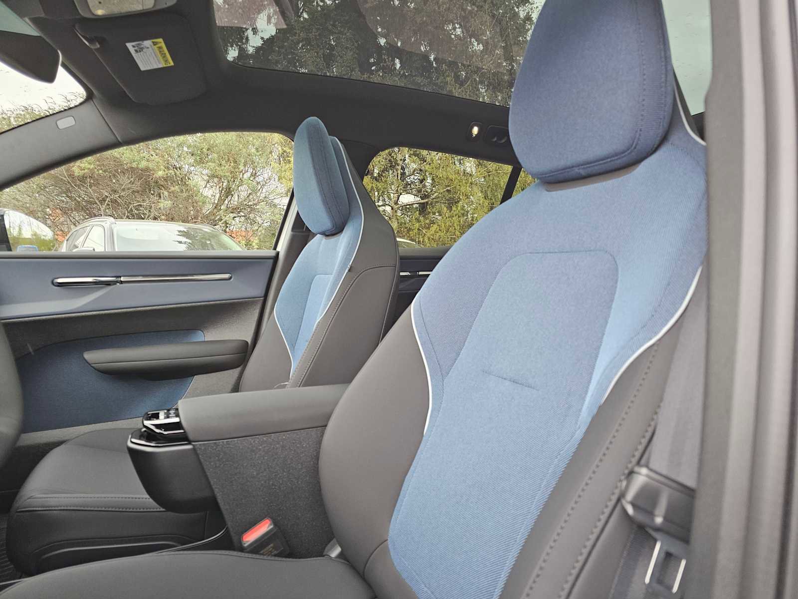 New 2026 Volvo EX30 Plus w/ Protection Package Premier image 20