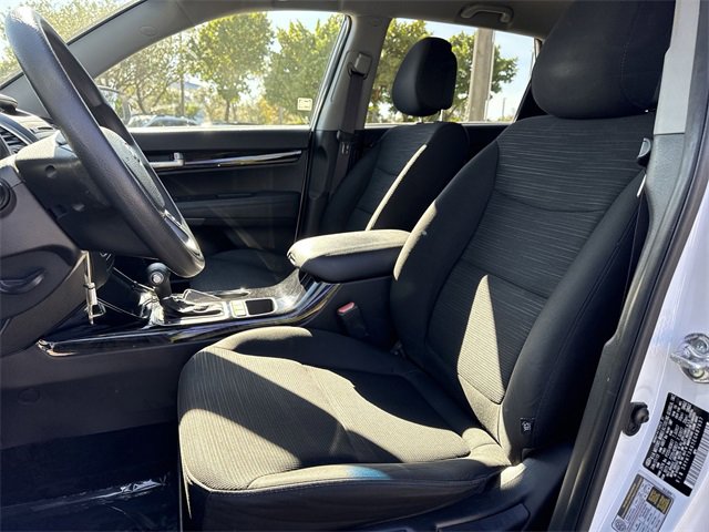 Used 2014 Kia Sorento LX image 11