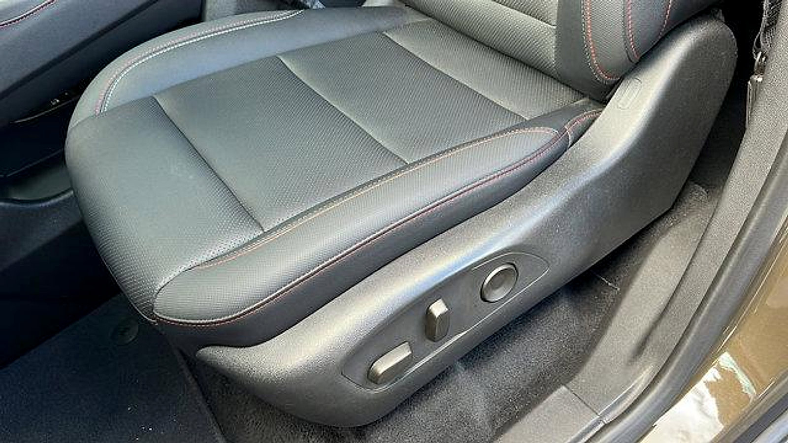 Certified 2025 Chevrolet Traverse Z71 w/ Enhanced Driving Package image 20