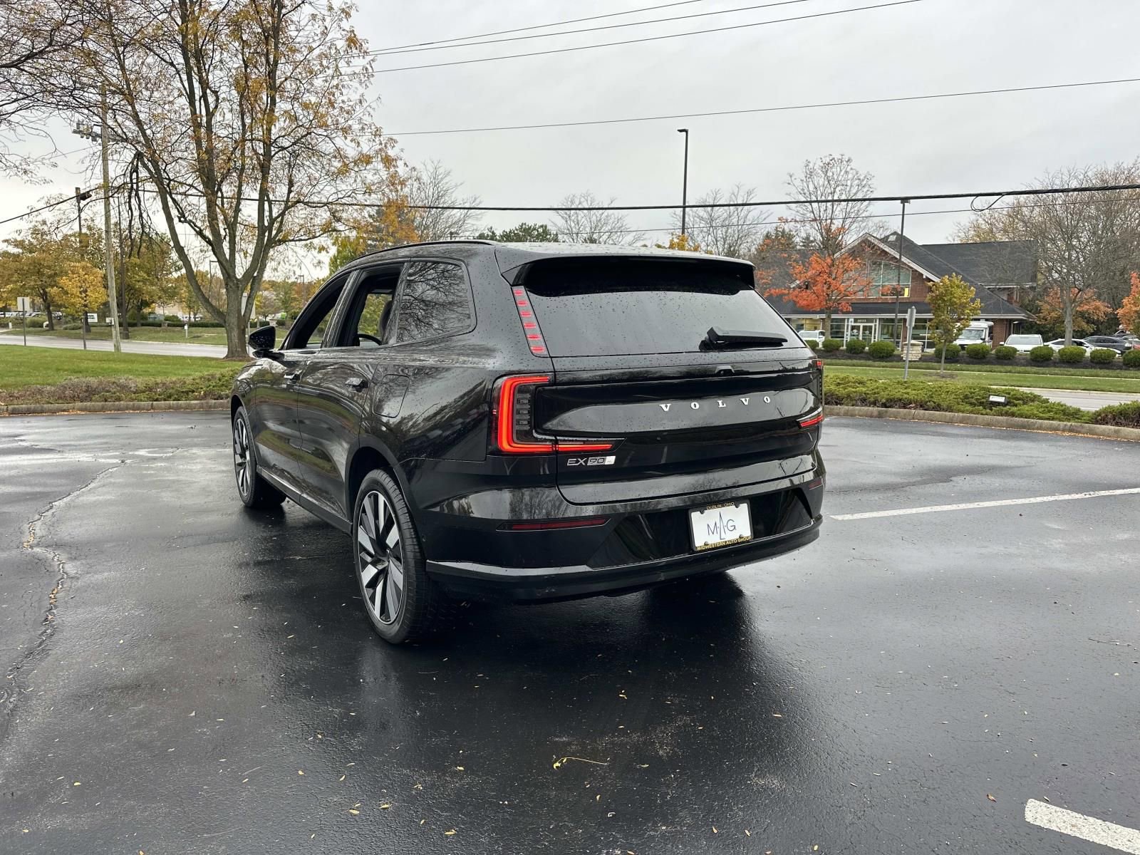 New 2025 Volvo EX90 Plus w/ Protection Package Premier image 5