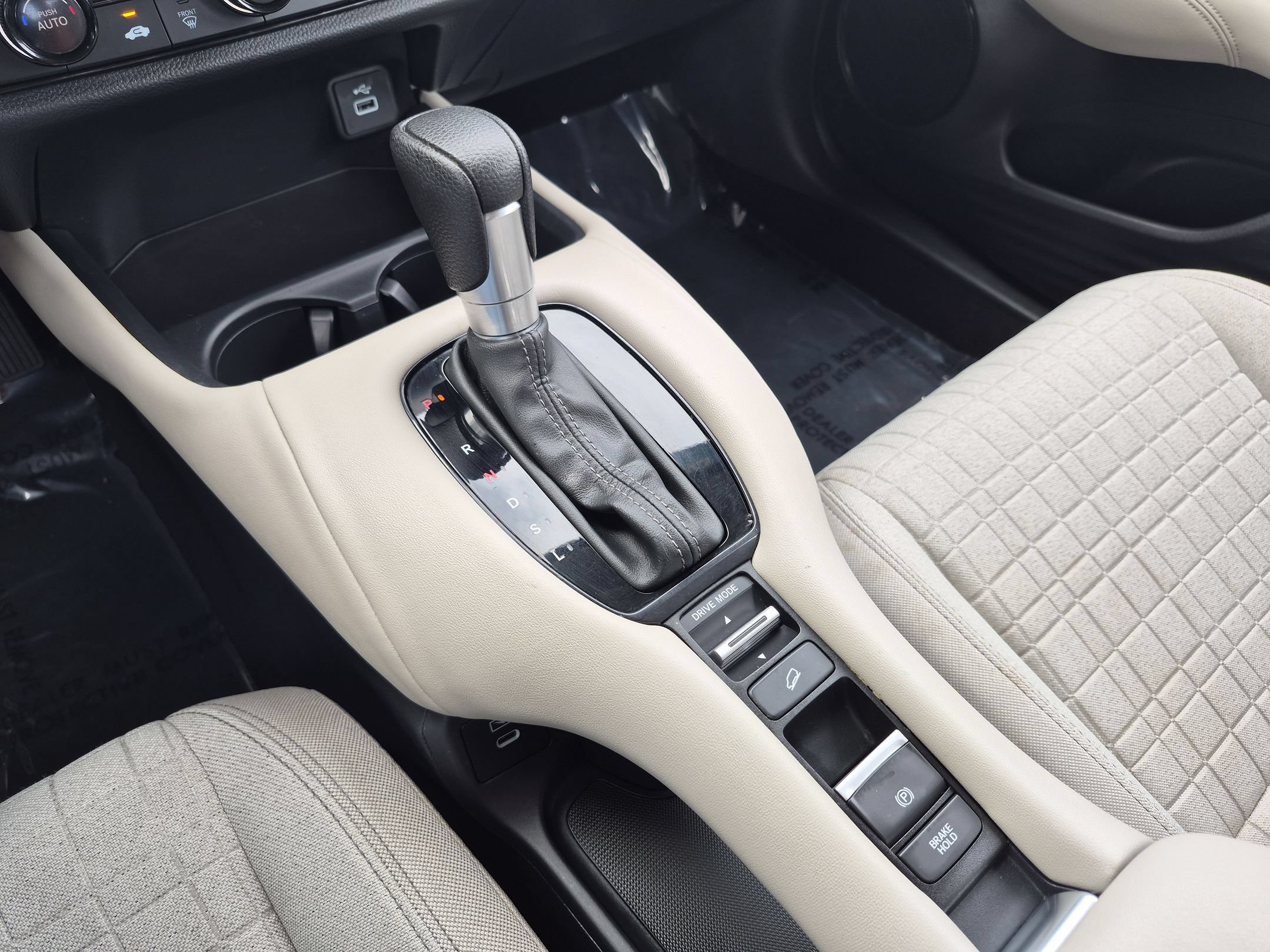 Certified 2024 Honda HR-V LX image 22