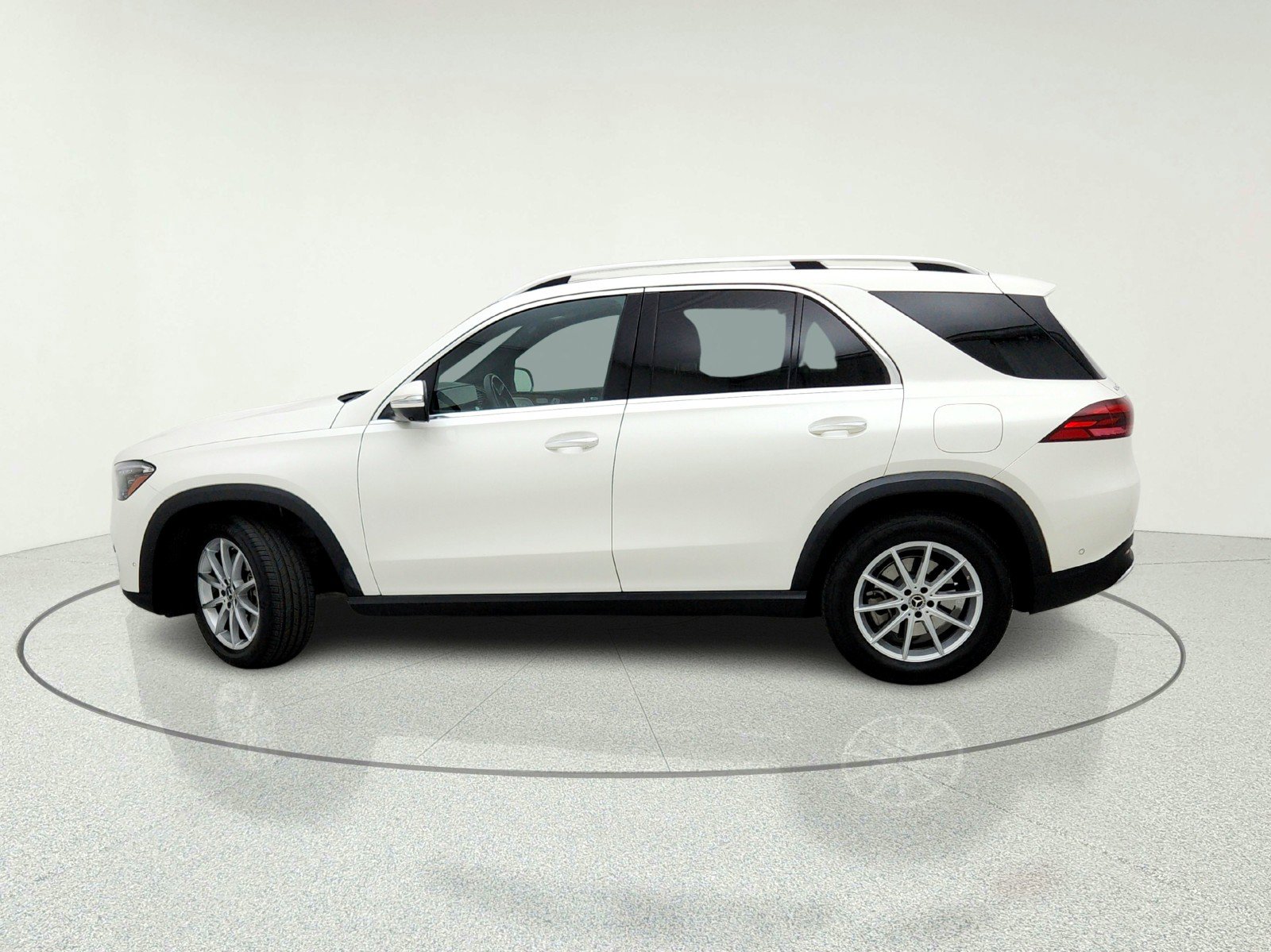 Used 2024 Mercedes-Benz GLE 450e 4MATIC image 14
