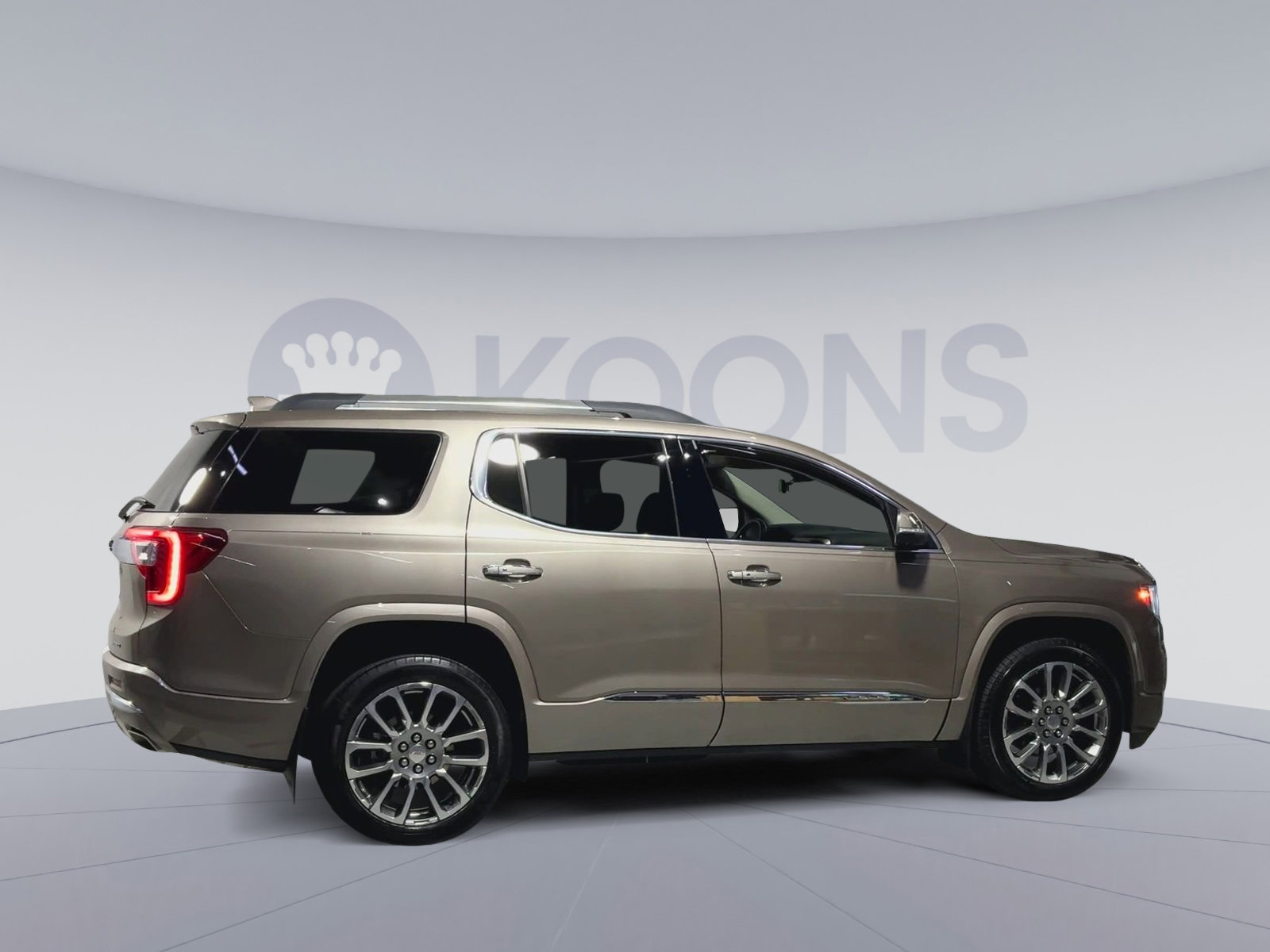 Used 2023 GMC Acadia Denali w/ Denali Ultimate Package image 2