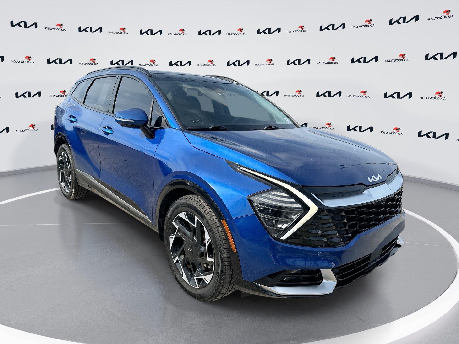 Certified 2025 Kia Sportage SX FWD image 1