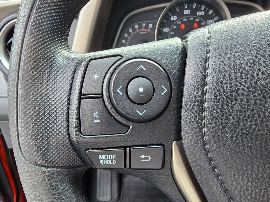 Used 2015 Toyota RAV4 LE AWD/4WD image 21