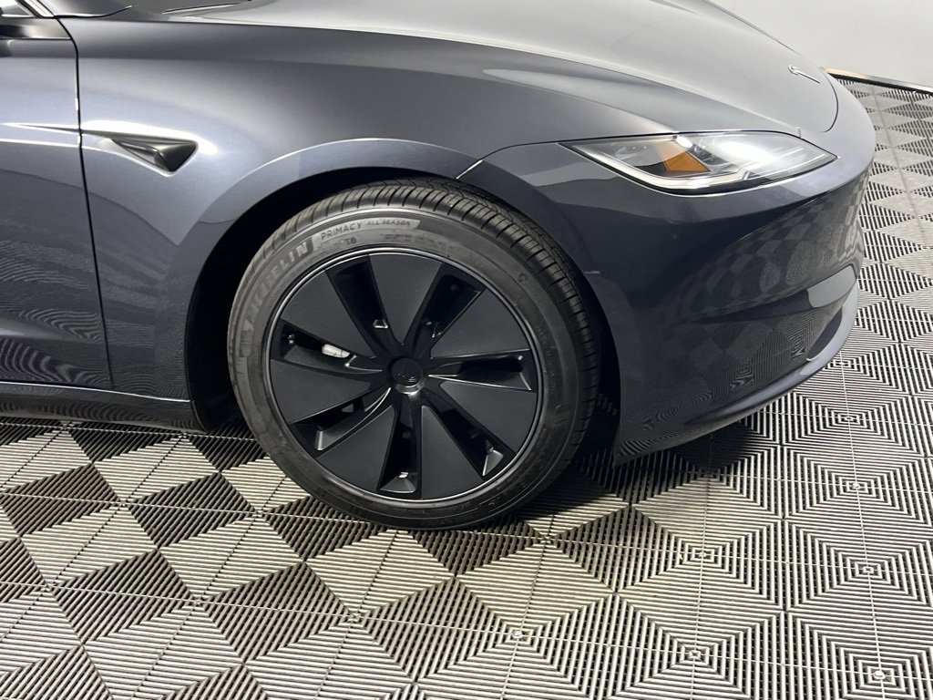 Used 2024 Tesla Model 3 Standard Range image 5