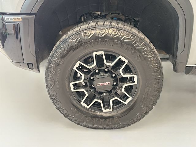 Used 2025 GMC Sierra 2500 AT4X AWD/4WD image 26
