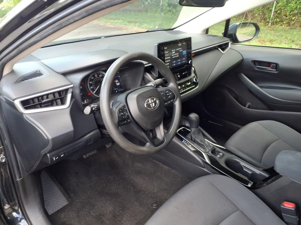 Used 2022 Toyota Corolla LE FWD image 12