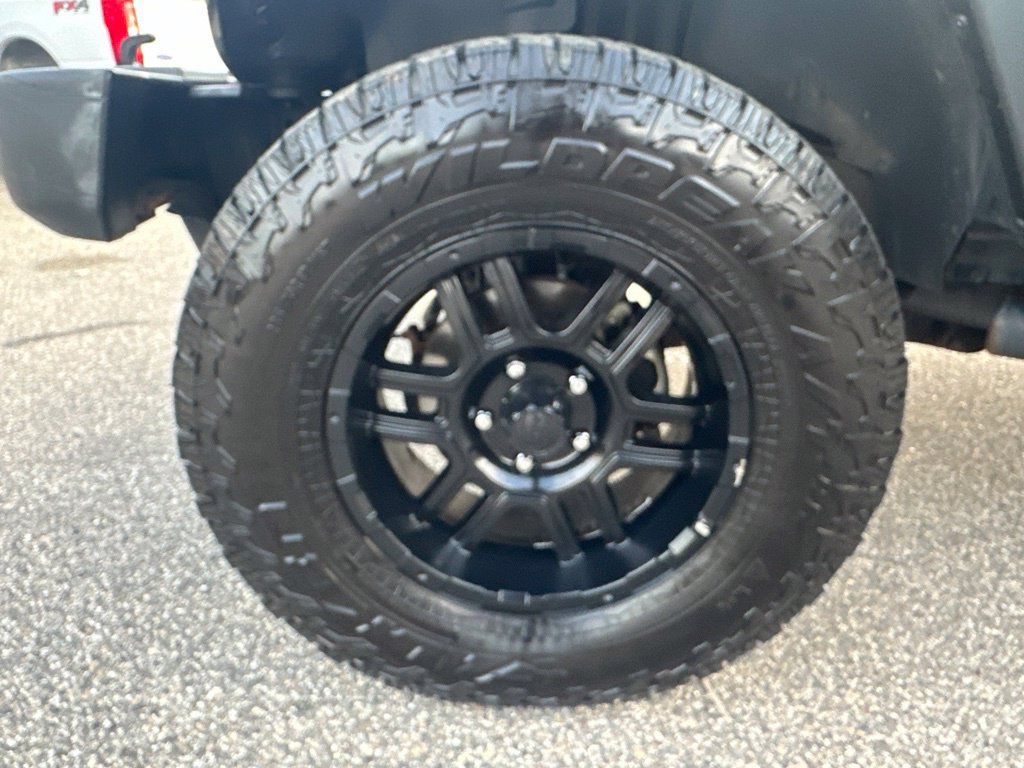 Used 2016 Jeep Wrangler Unlimited Sport w/ Max Tow Package AWD/4WD image 33