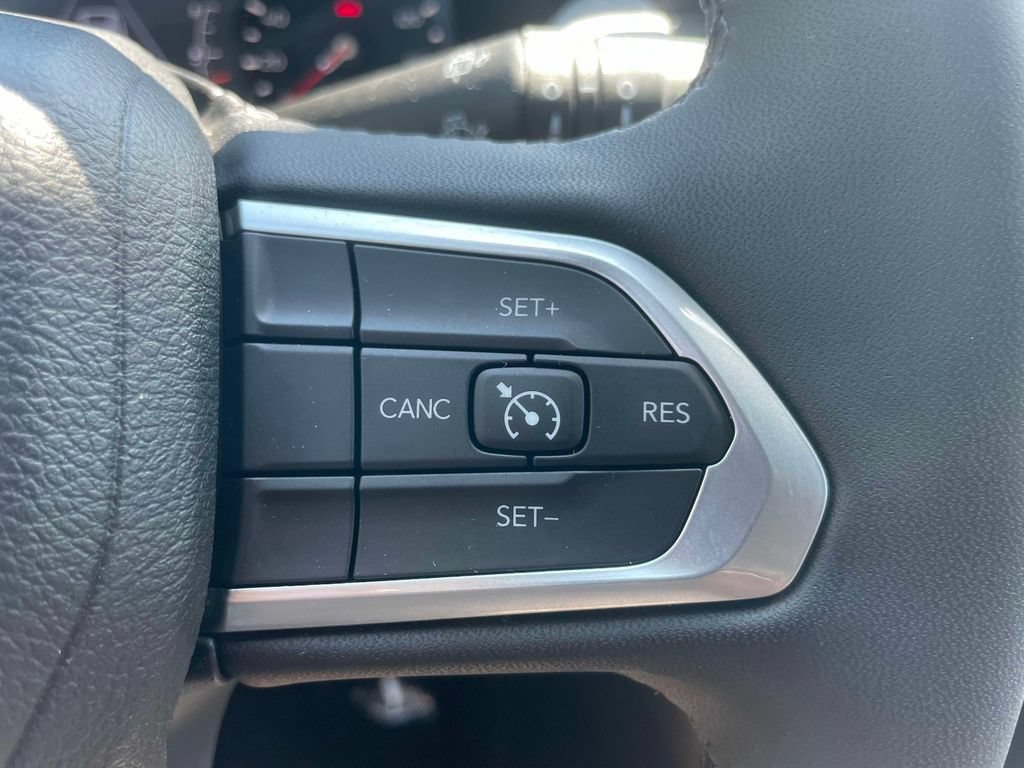 Used 2023 Jeep Compass Latitude w/ Convenience Group AWD/4WD image 21