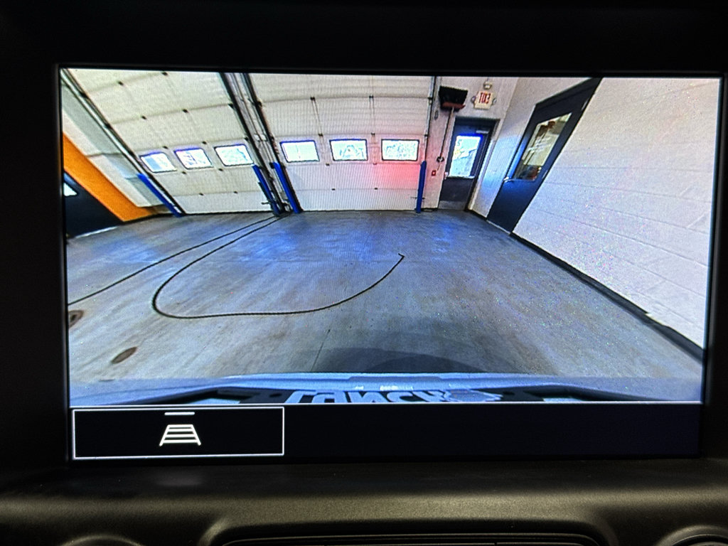 Used 2022 GMC Terrain SLE w/ Driver Convenience Package FWD image 29