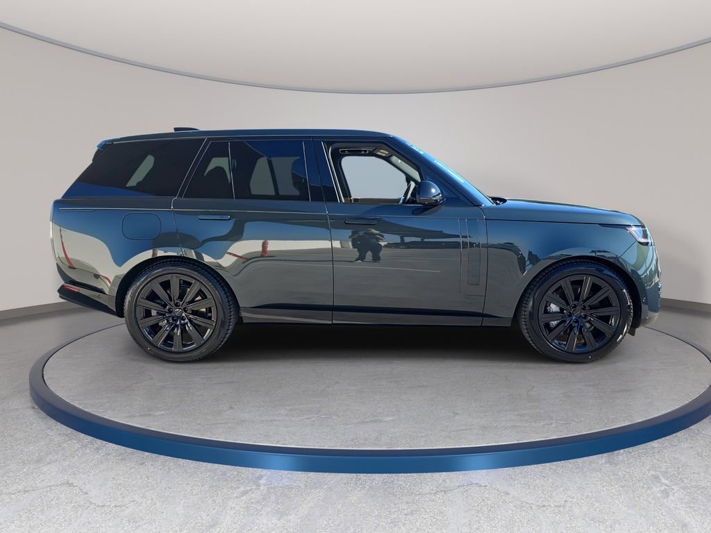 New 2026 Land Rover Range Rover SE image 4