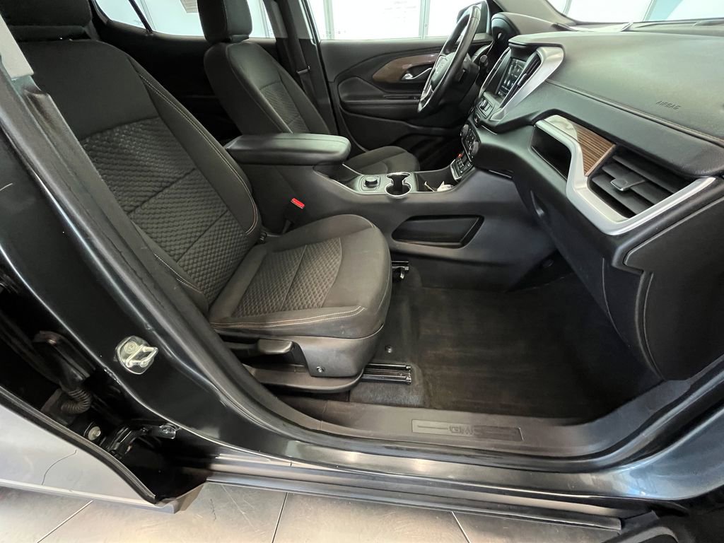 Used 2018 GMC Terrain SLE image 31