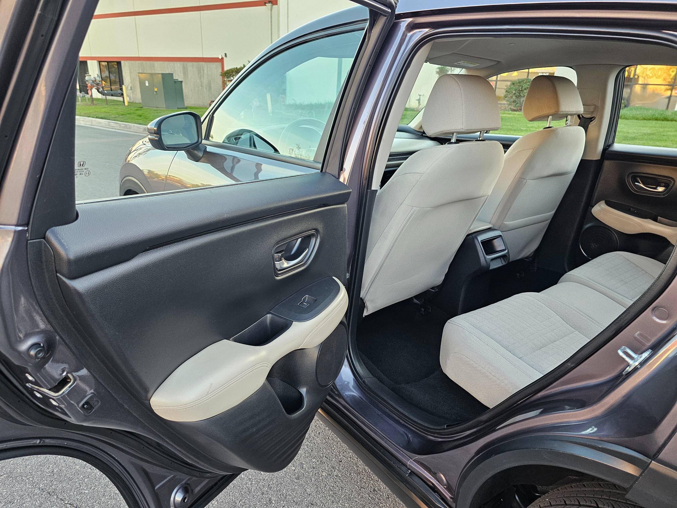 Used 2023 Honda HR-V LX image 16