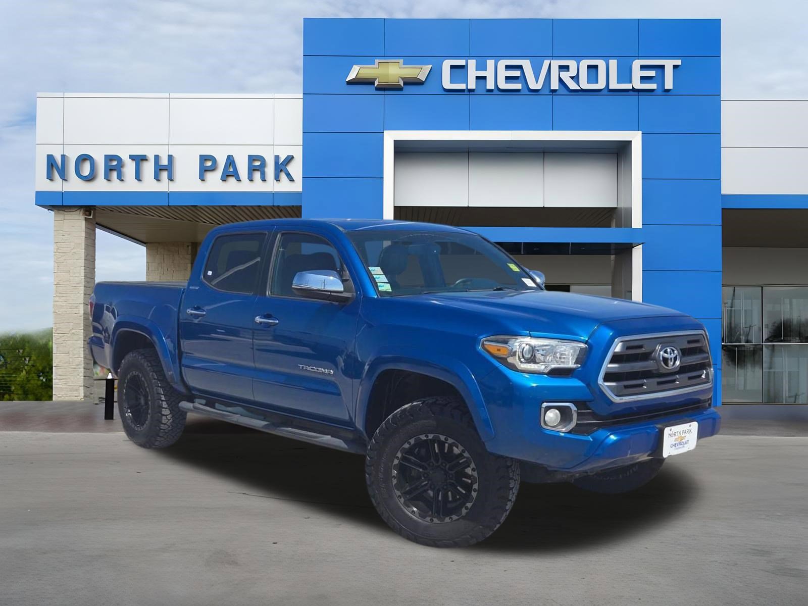 Used 2016 Toyota Tacoma Limited w/ Towing Package video 1