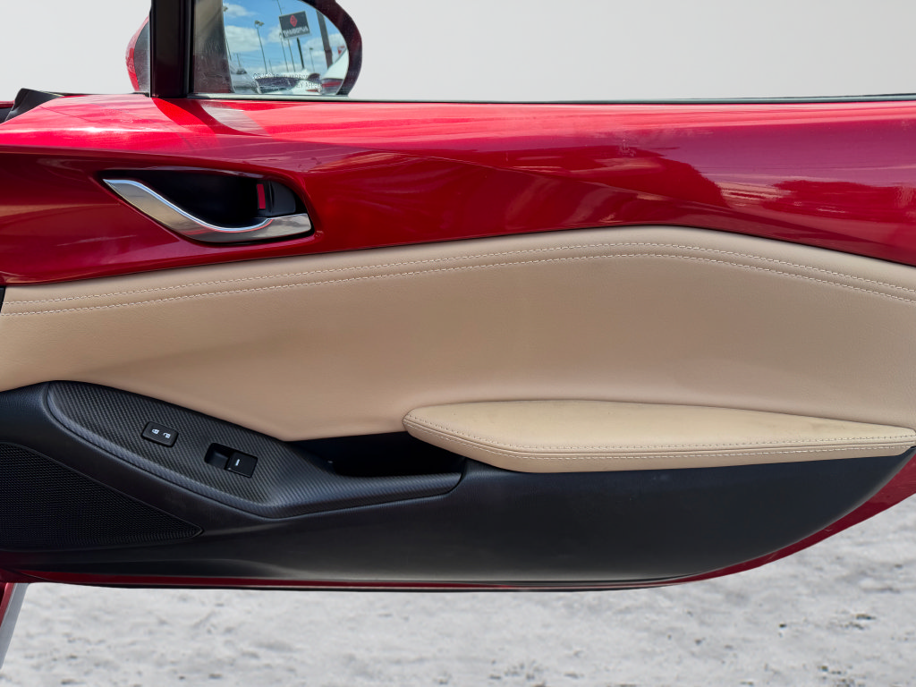 Used 2017 MAZDA MX-5 Miata Grand Touring RWD image 35