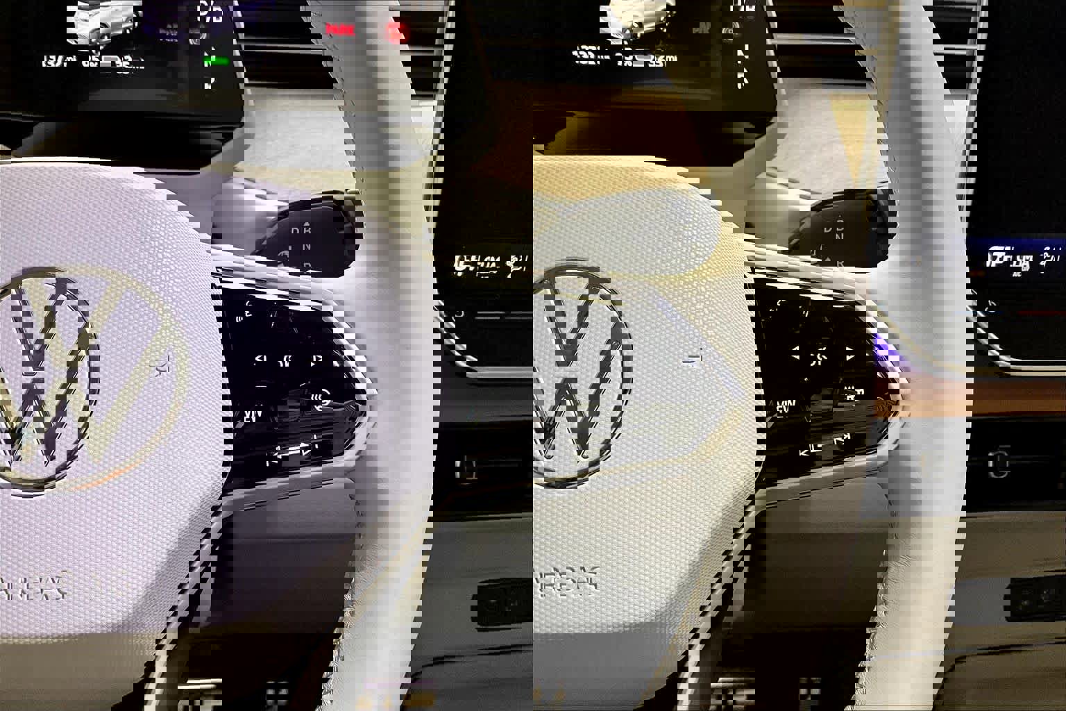 Used 2025 Volkswagen ID. Buzz 1st Edition image 24