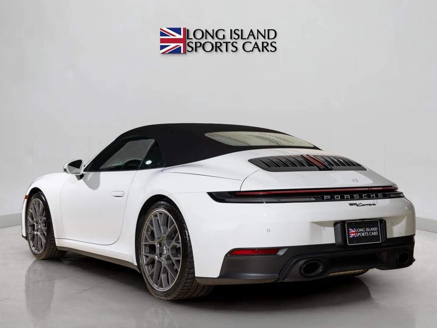 Used 2025 Porsche 911 Carrera image 6