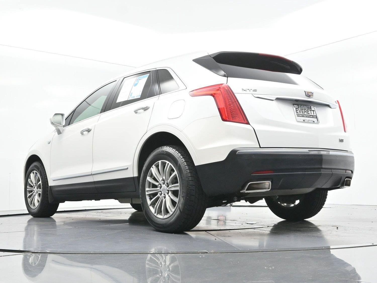 Used 2017 Cadillac XT5 Luxury w/ Driver Awareness Package FWD image 54