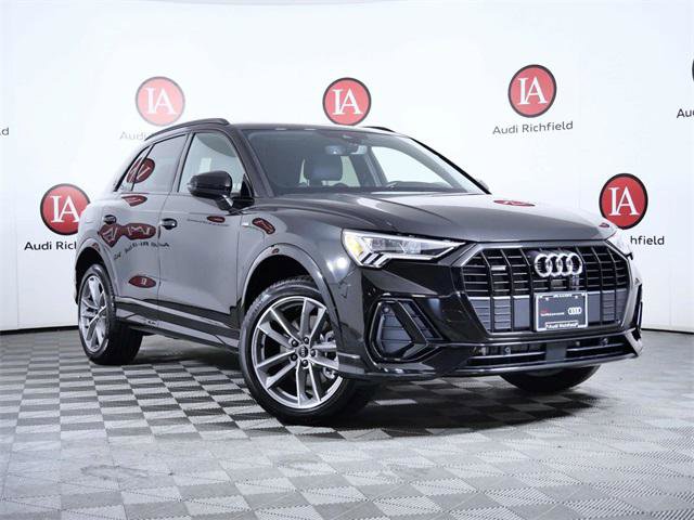 Certified 2025 Audi Q3 2.0T Premium w/ Convenience Package