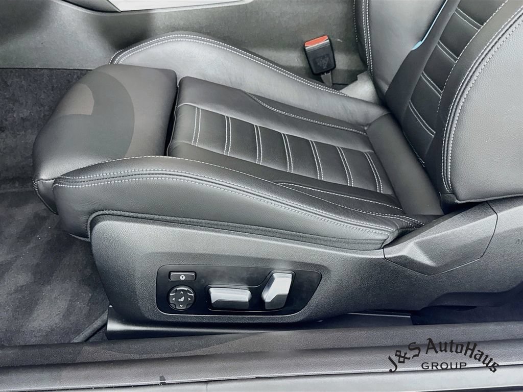 Used 2023 BMW M2 w/ Lighting Package RWD image 25