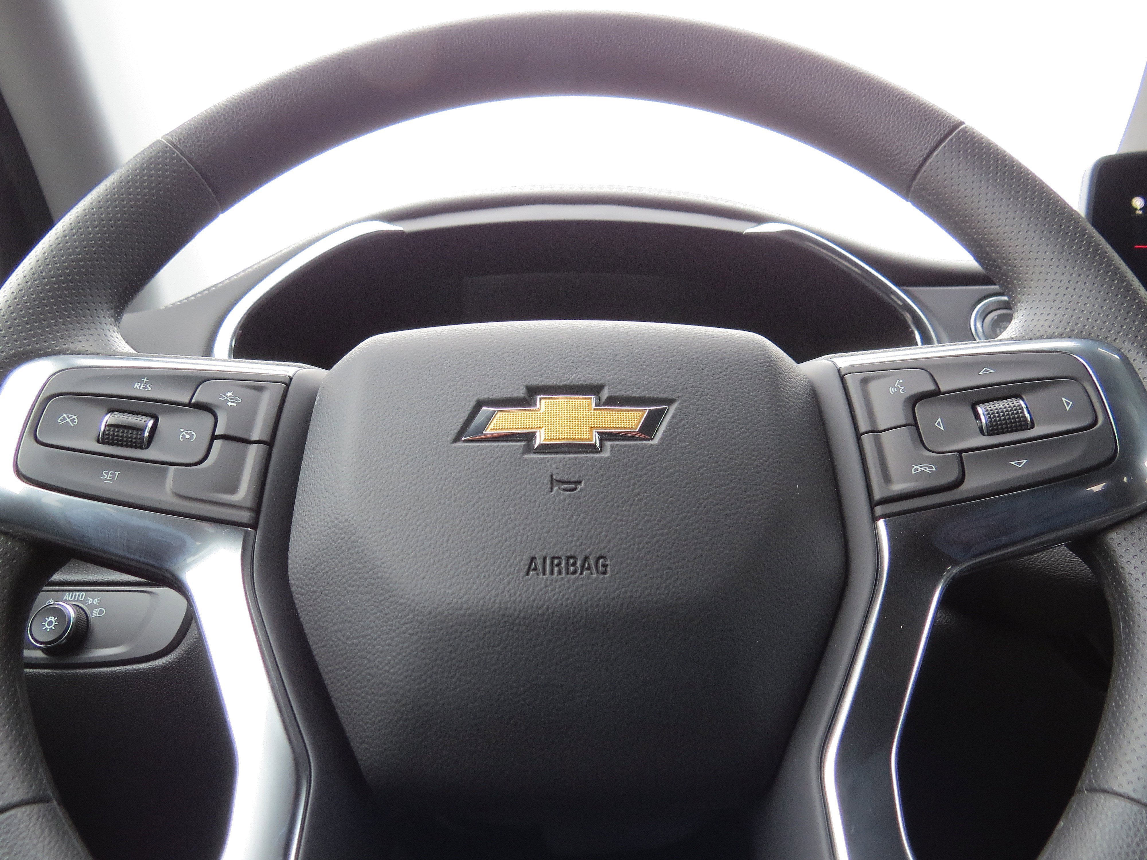 New 2025 Chevrolet Blazer LT w/ Midnight/Sport Edition image 21