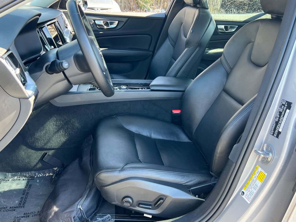 Used 2024 Volvo S60 B5 Core image 30