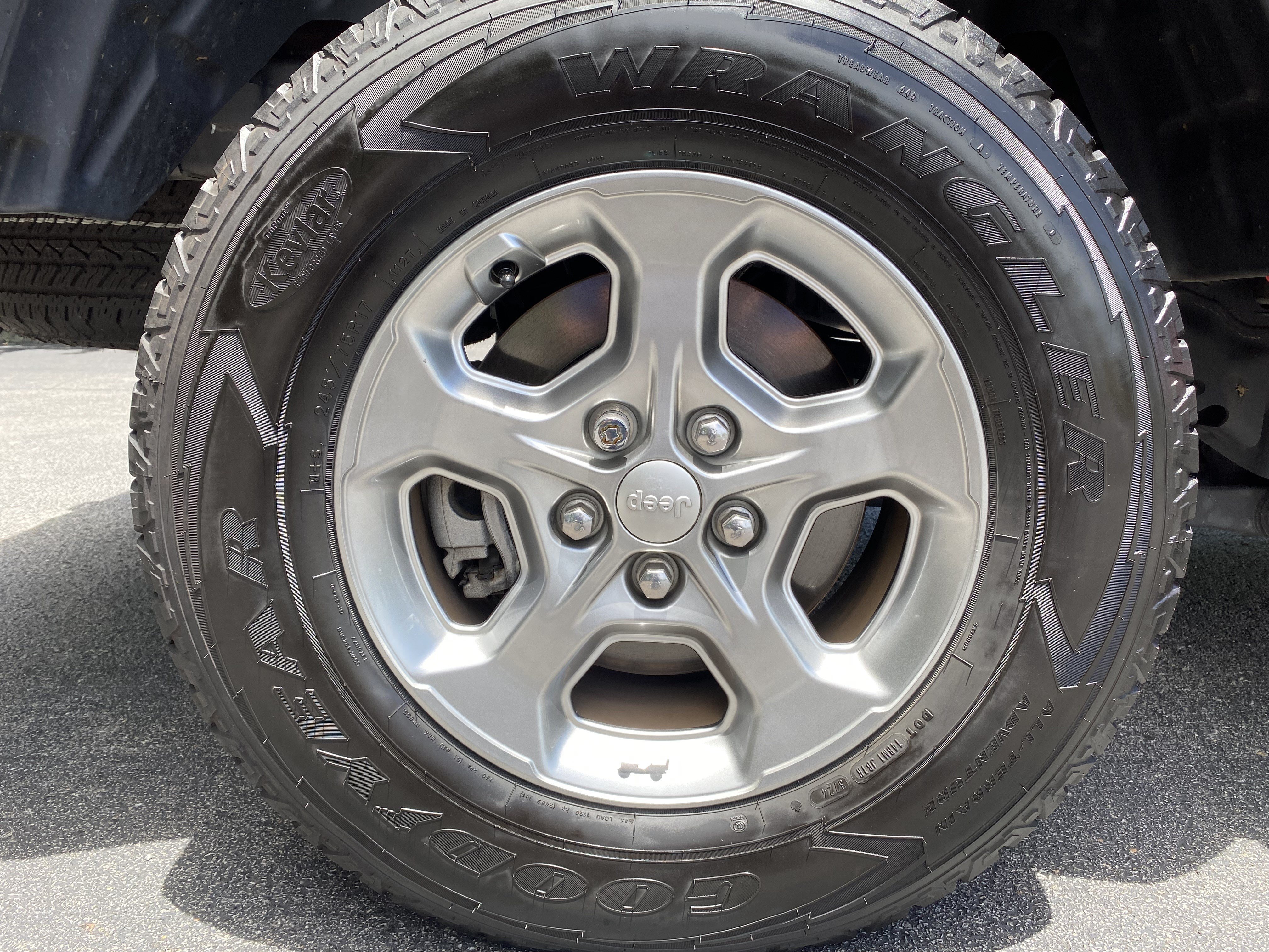 Used 2021 Jeep Gladiator Sport AWD/4WD image 42