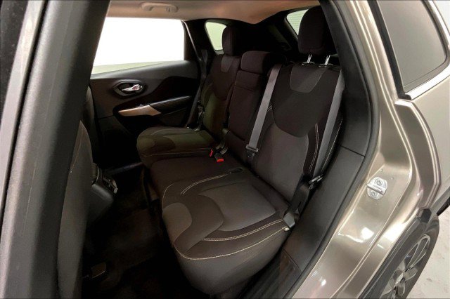 Used 2017 Jeep Cherokee Latitude image 25