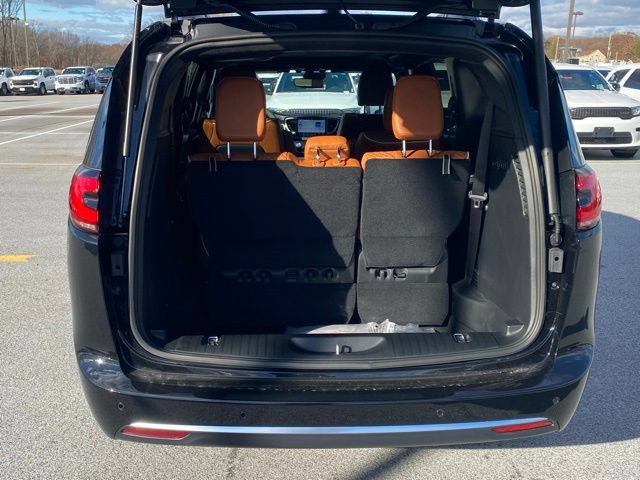 New 2026 Chrysler Pacifica Pinnacle AWD/4WD image 7