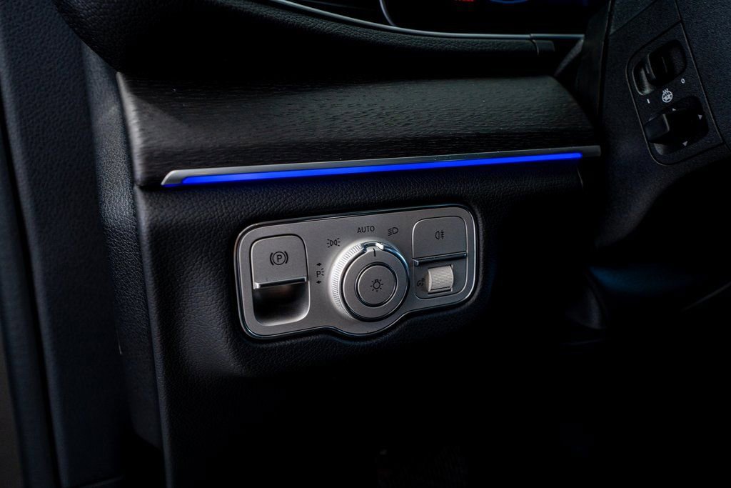 Used 2023 Mercedes-Benz GLE 350 4MATIC w/ AMG Line Exterior image 38