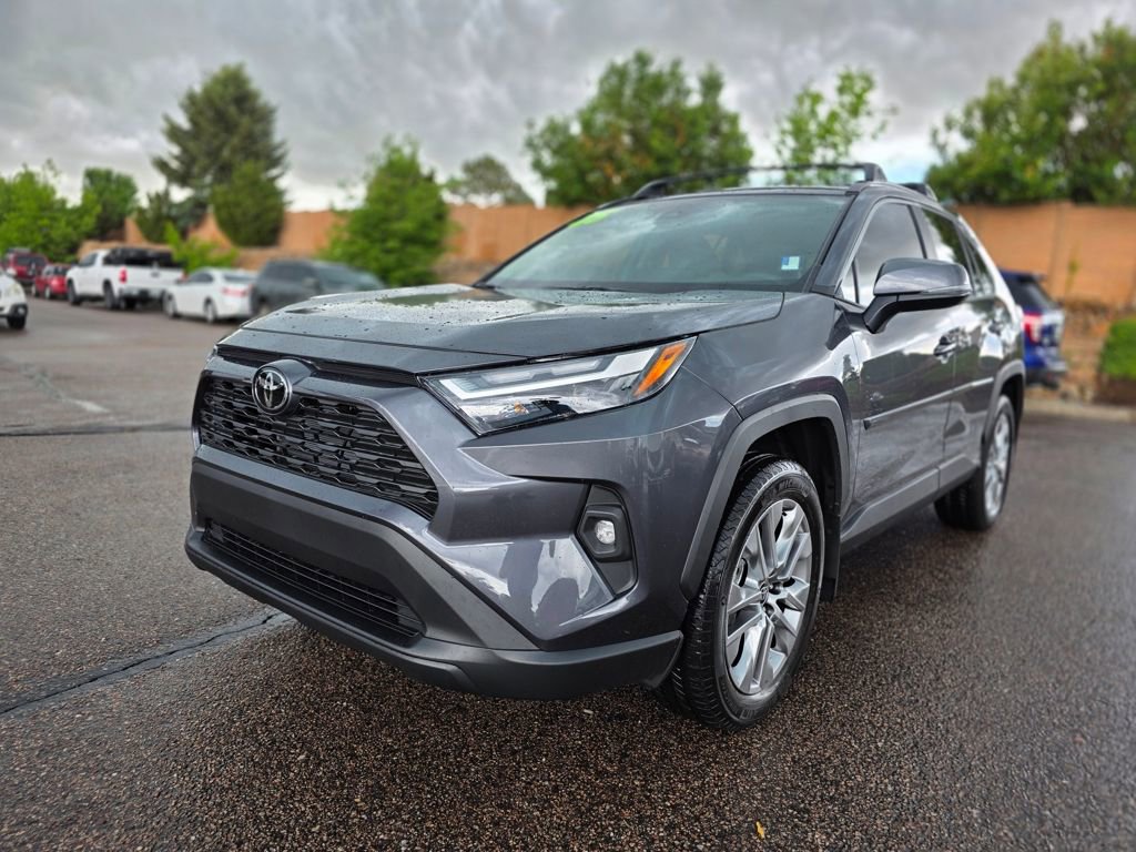 Used 2025 Toyota RAV4 XLE Premium image 4