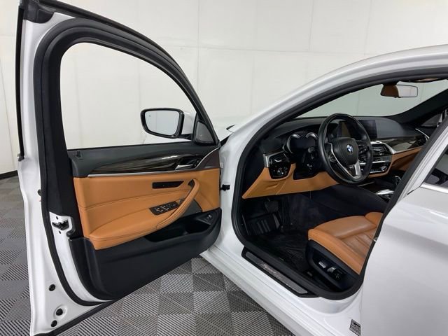 Used 2018 BMW 540i xDrive AWD/4WD image 29