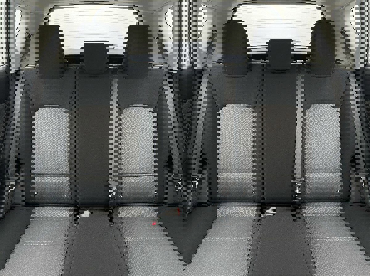 Used 2025 Kia Soul LX w/ LX Technology Package FWD image 12