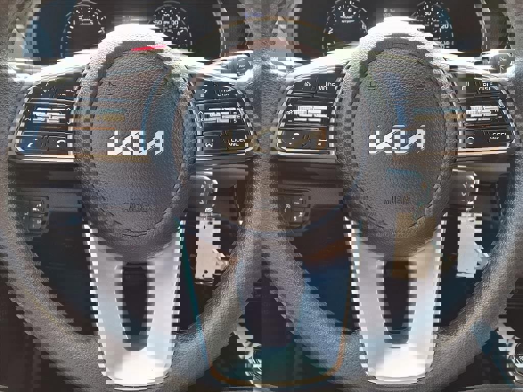 Certified 2022 Kia Seltos LX image 15