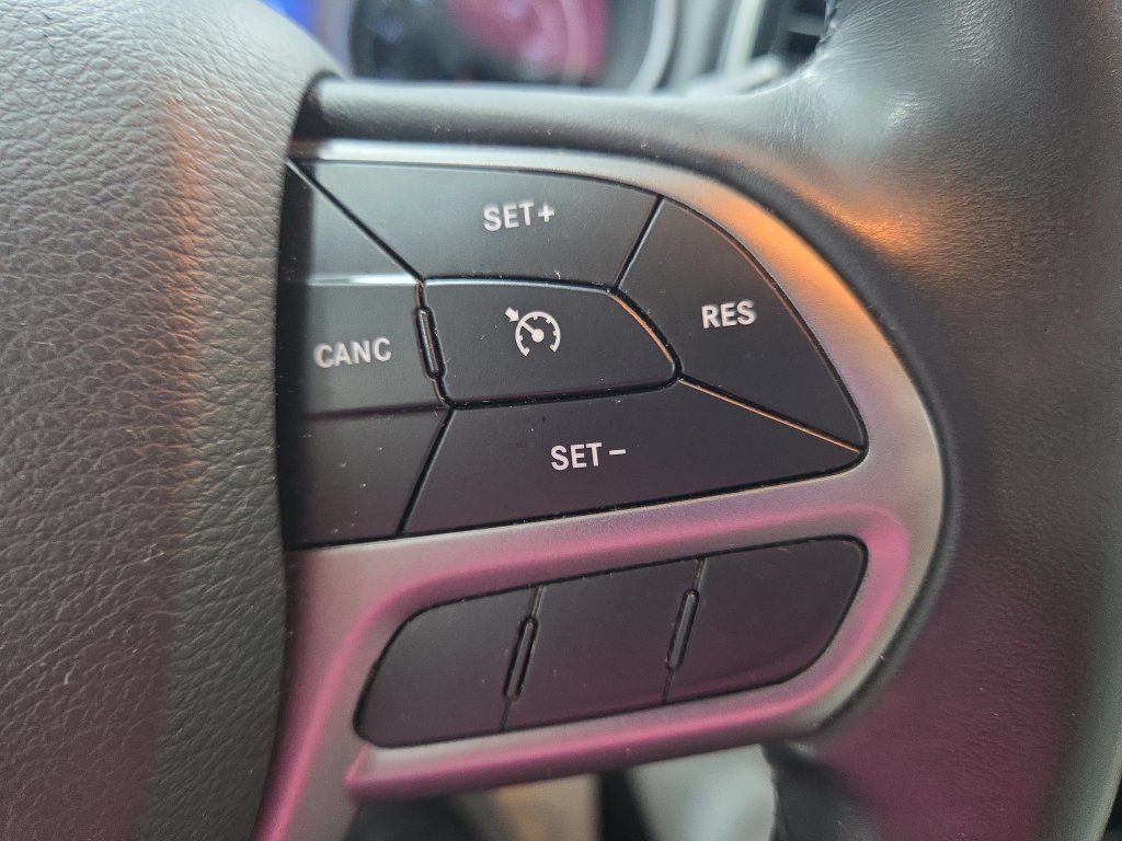 Used 2019 Jeep Cherokee Limited FWD image 35