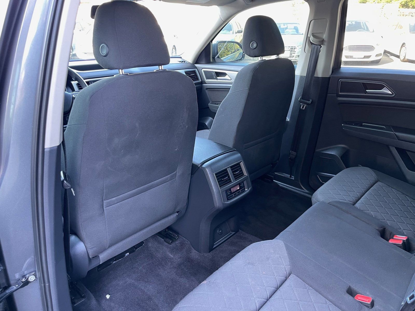 Used 2018 Volkswagen Atlas Launch Edition FWD image 16