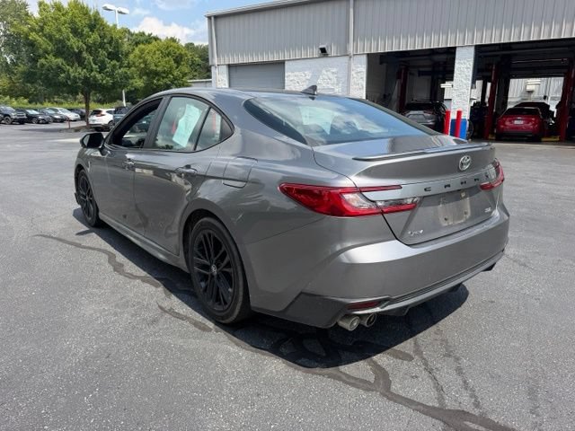 Used 2025 Toyota Camry SE w/ Convenience Package FWD image 10