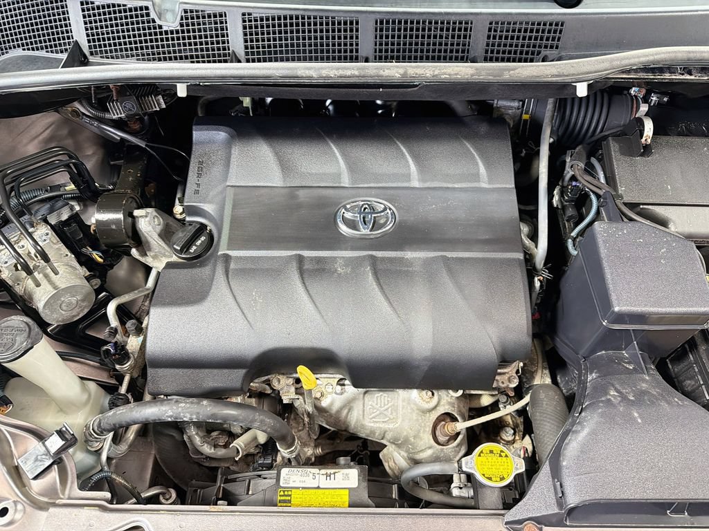 Used 2014 Toyota Sienna XLE FWD image 33