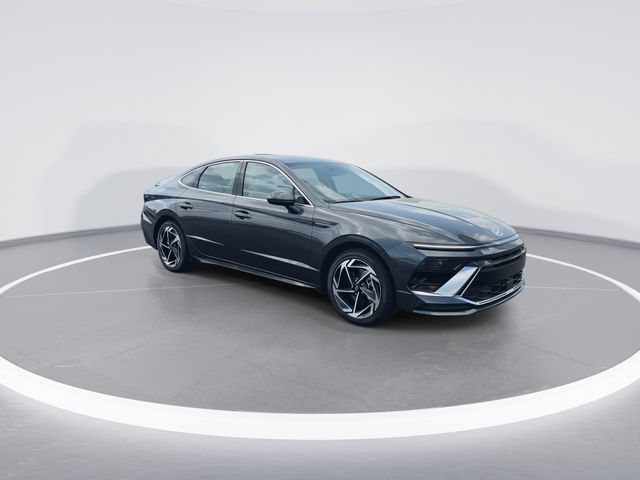 New 2026 Hyundai Sonata SEL FWD image 2